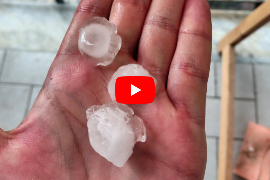 Grandine a Napoli, forte Temporale si abbatte all'improvviso sulla città, il Video