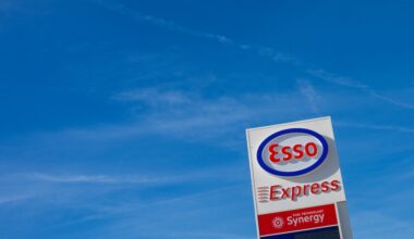 Un consorzio di aziende italiane comprerà tutti i distributori Esso in Italia