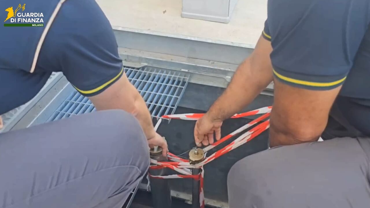 Gasolio pericoloso, maxi sequestro della finanza in un benzinaio nel Milanese