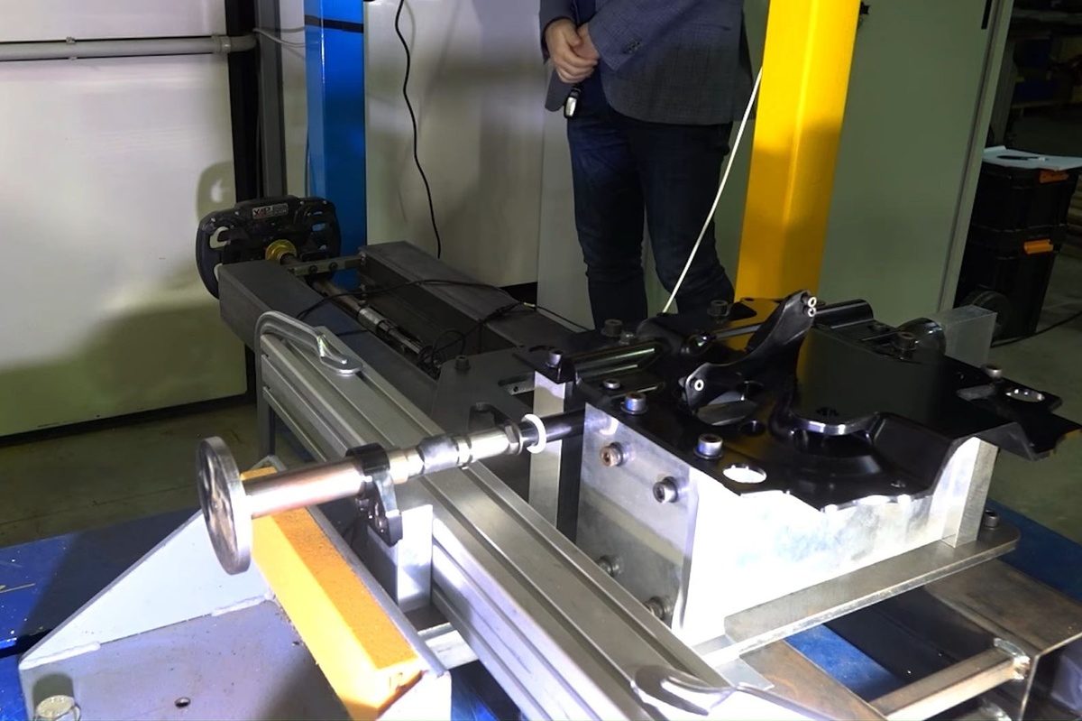 Volanti più sicuri: come la FIA ha ridotto il rischio di fratture alle mani