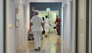 Carenza di personale negli ospedali. «A Ferragosto si aggrava l'emergenza»