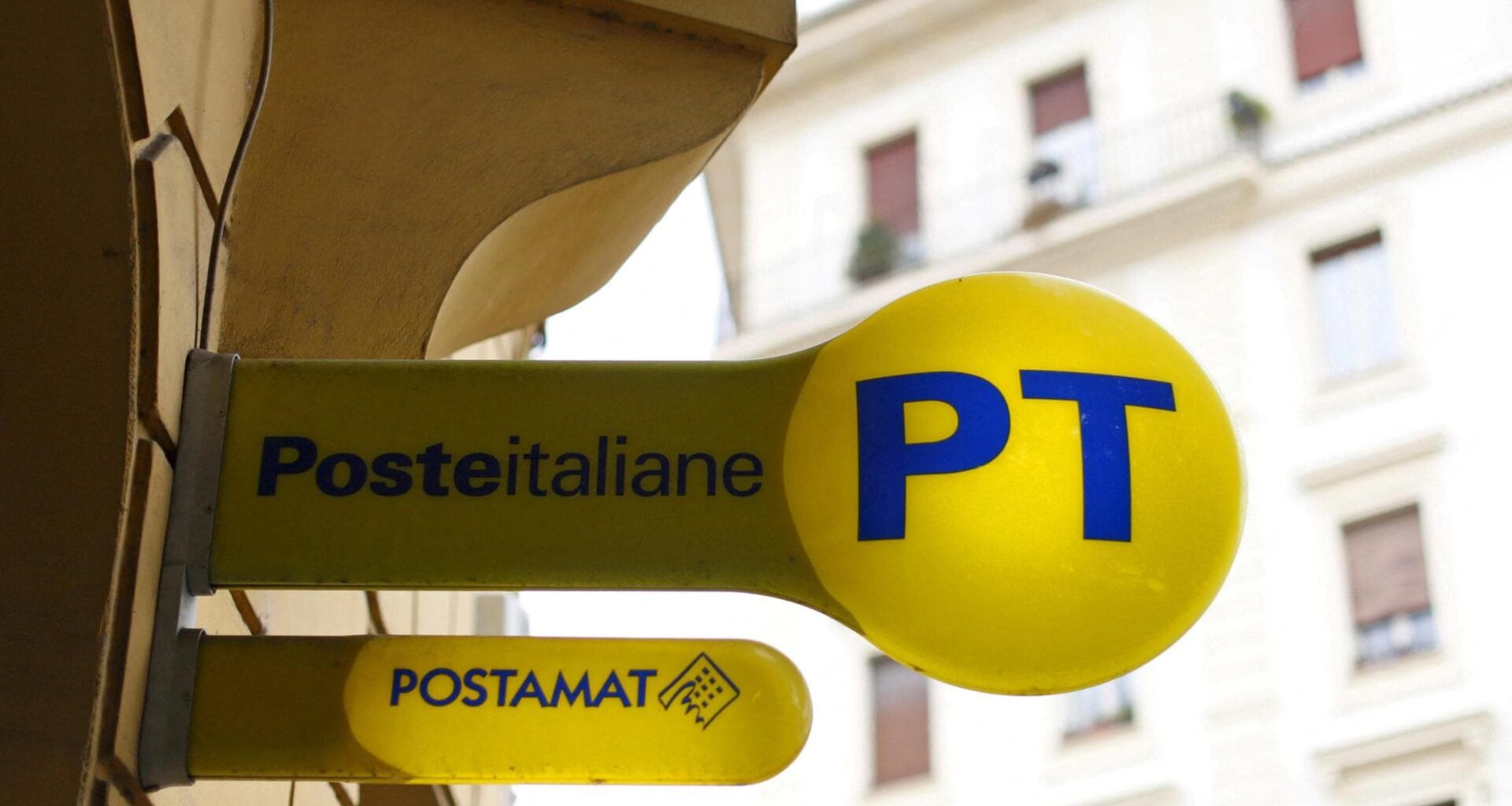 Dazi, è caos pacchi verso gli Usa: le poste europee per ora bloccano le spedizioni - la Repubblica