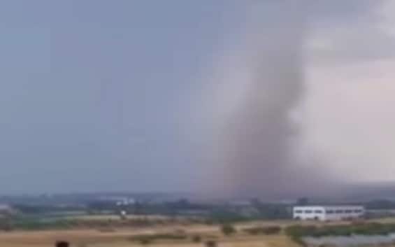 Maltempo in Puglia, tromba d'aria tra Mottola e Castellaneta. VIDEO