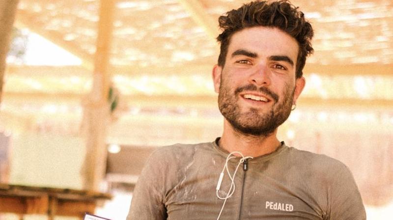 Quasi 5mila chilometri in 12 giorni, l’impresa di Riccardo: «Dalla bici regalata per la laurea alla Champions del ciclismo»