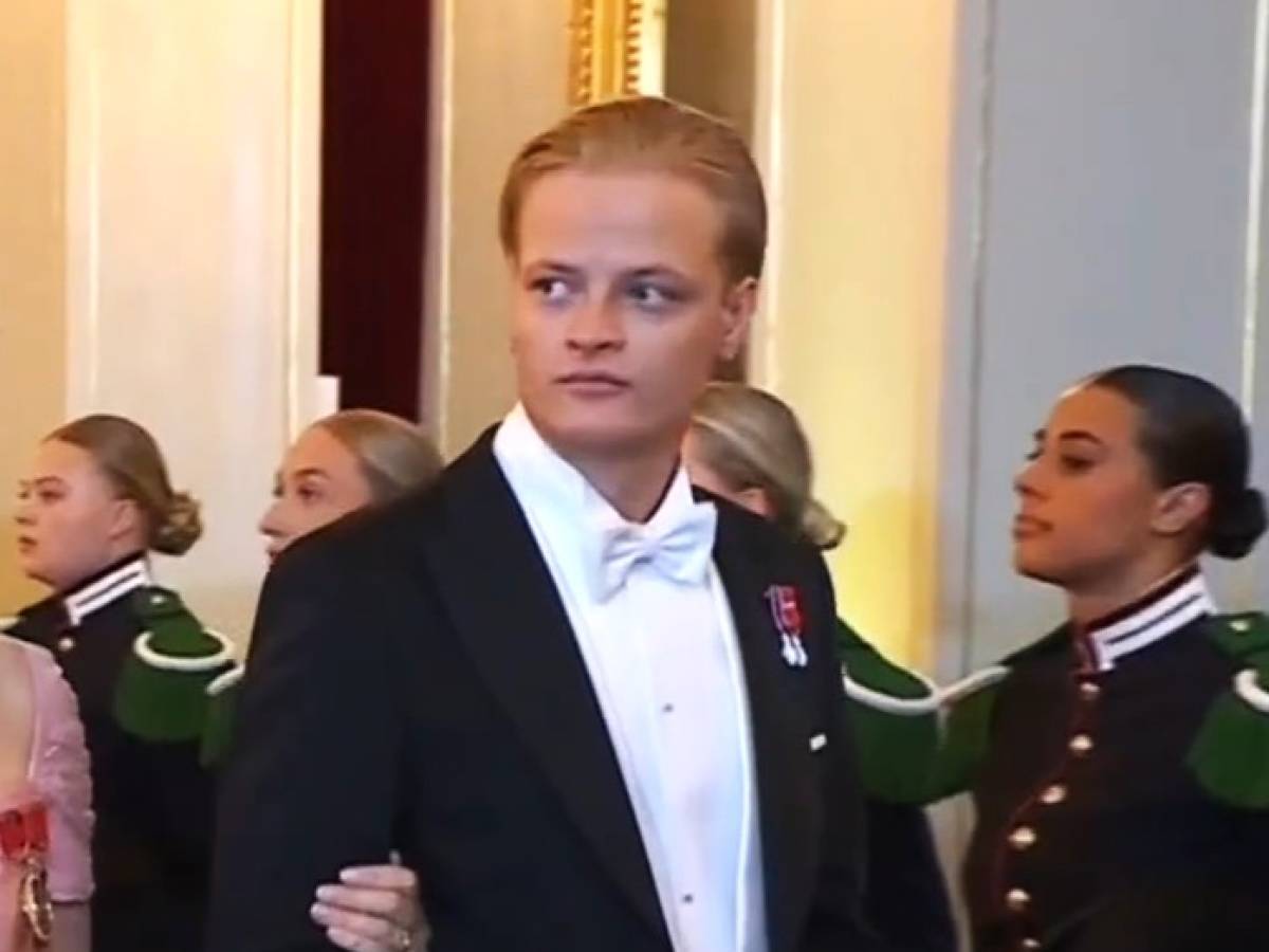 32 reati e 4 stupri: il figlio della principessa di Norvegia rischia 10 anni di carcere, choc a corte