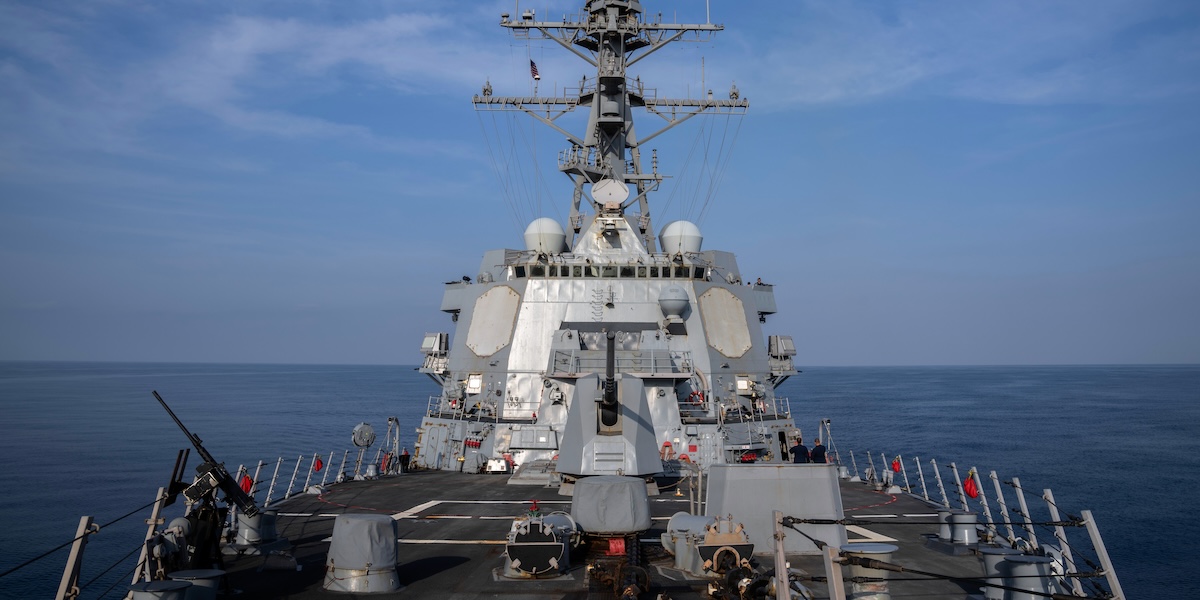 Il cacciatorpediniere USS Gravely (AP Photo/Bernat Armangue)