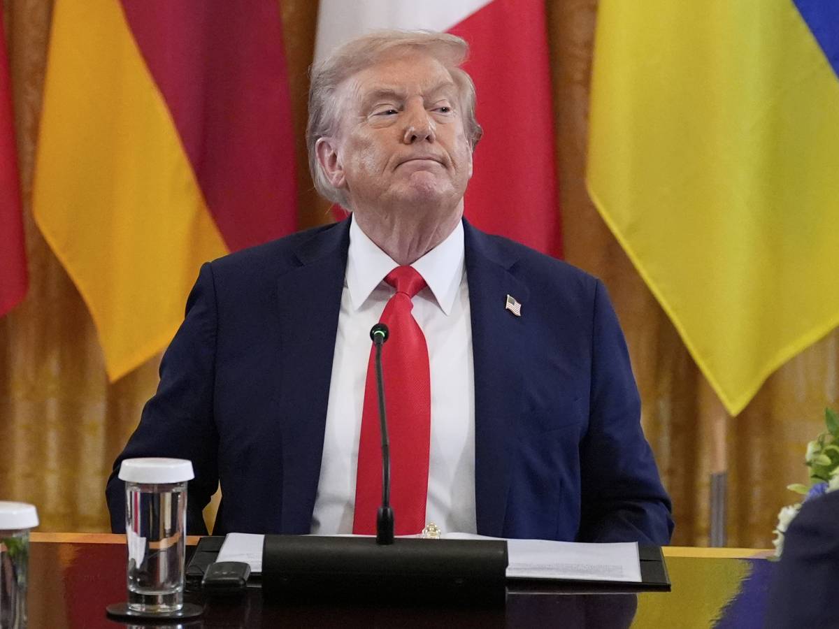 Trump sente Orban: "Tolga il veto a Kiev nell'Ue". Lavrov: "No a garanzie di sicurezza senza di noi"