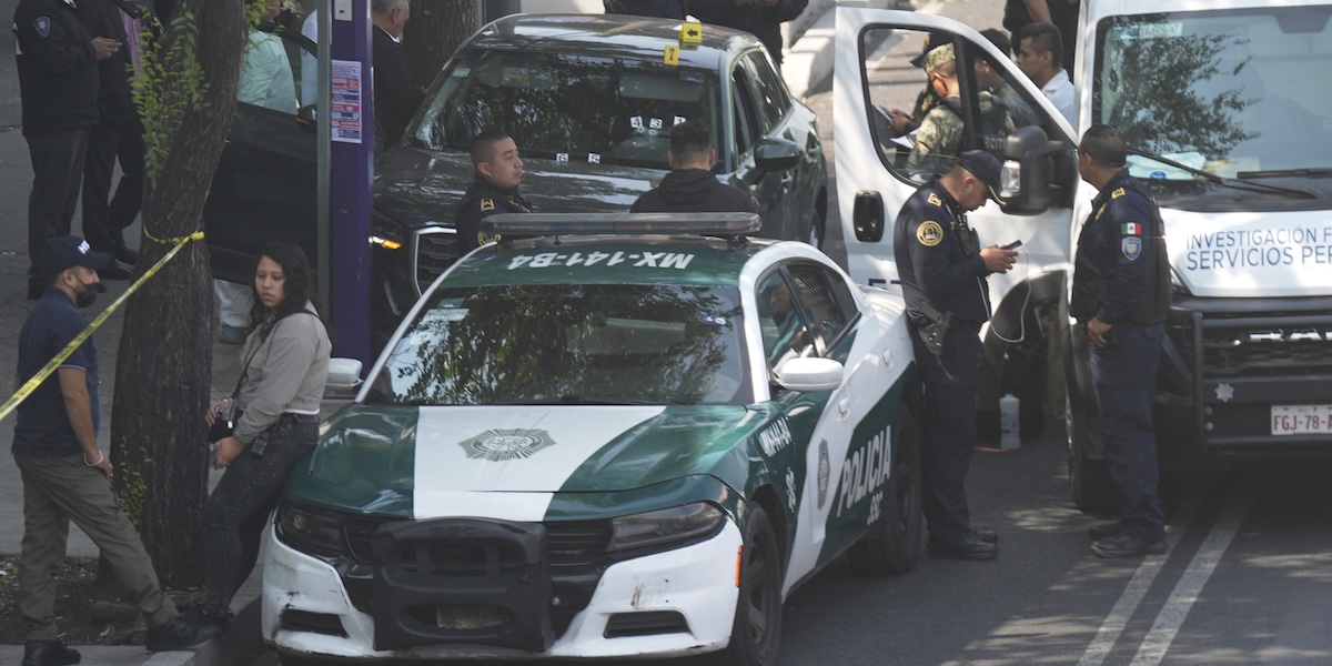Sono state arrestate 13 persone per l'uccisione di due collaboratori della sindaca di Città del Messico
