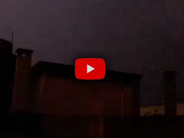 Temporale violentissimo a Piombino, una tempesta di fulmini si abbatte sulla città; il Video
