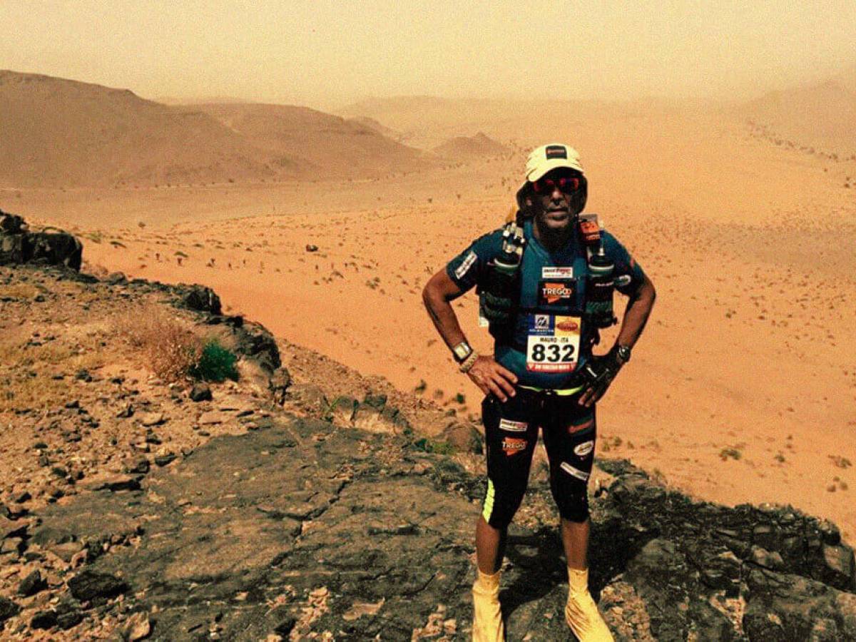 Perso nel Sahara, mangia topi e beve la propria urina per sfuggire alla morte