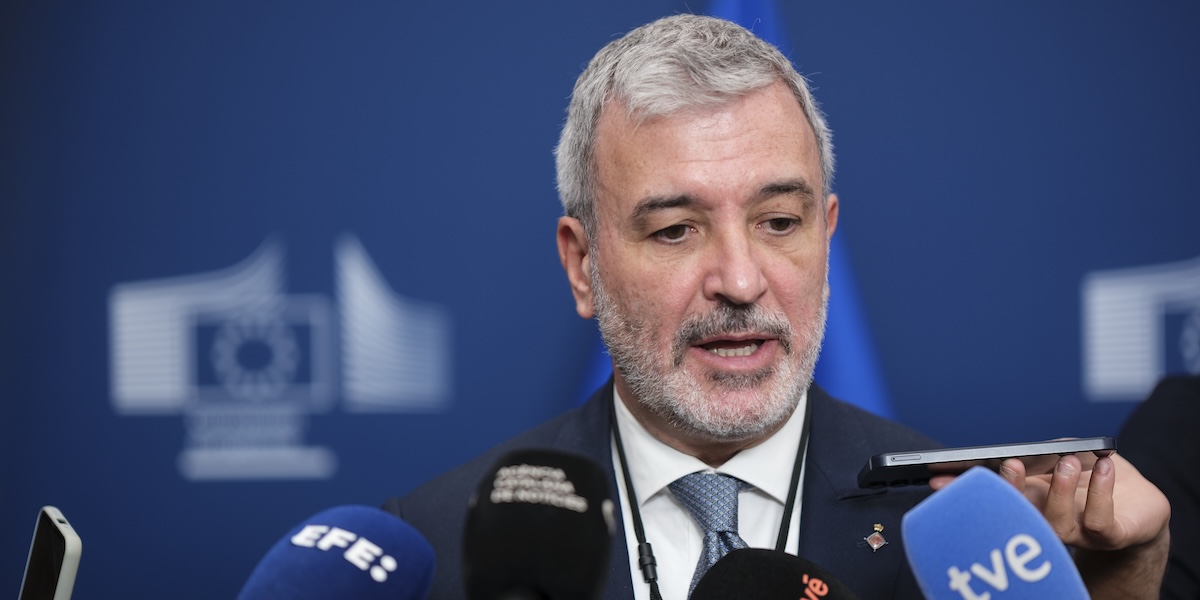 Israele ha vietato l'ingresso al sindaco di Barcellona, poche ore prima della sua partenza per Gerusalemme e la Cisgiordania