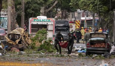 Colombia, autobomba a Cali e attacco a elicottero in Antioquia: almeno 17 morti