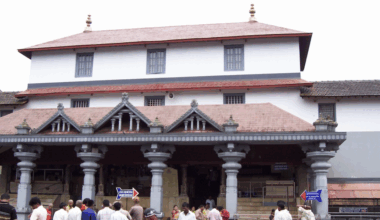 L'uomo che in India aveva denunciato omicidi e stupri di massa vicino a un importante tempio induista è stato arrestato per falsa testimonianza