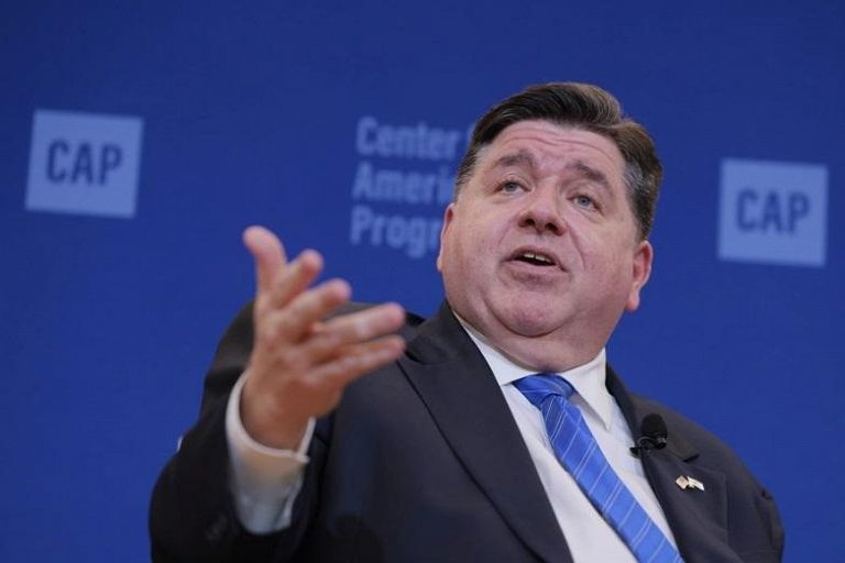 Il governatore dell'Illinois, JB Pritzker