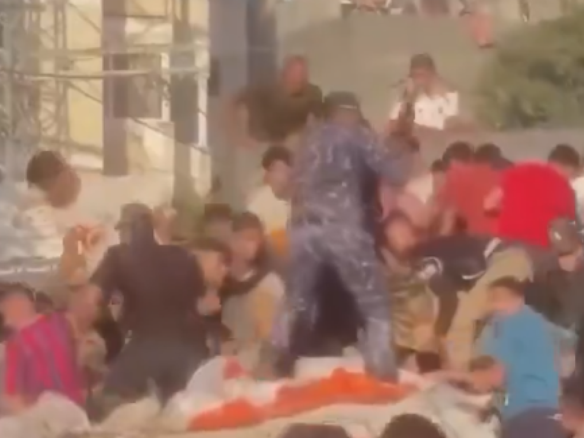 Bastonate sui palestinesi: la violenza choc di Hamas