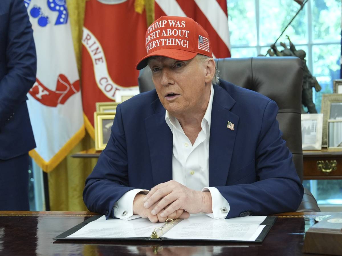 Trump minaccia la revoca delle licenze: "Abc e Nbc sono emittenti faziose"