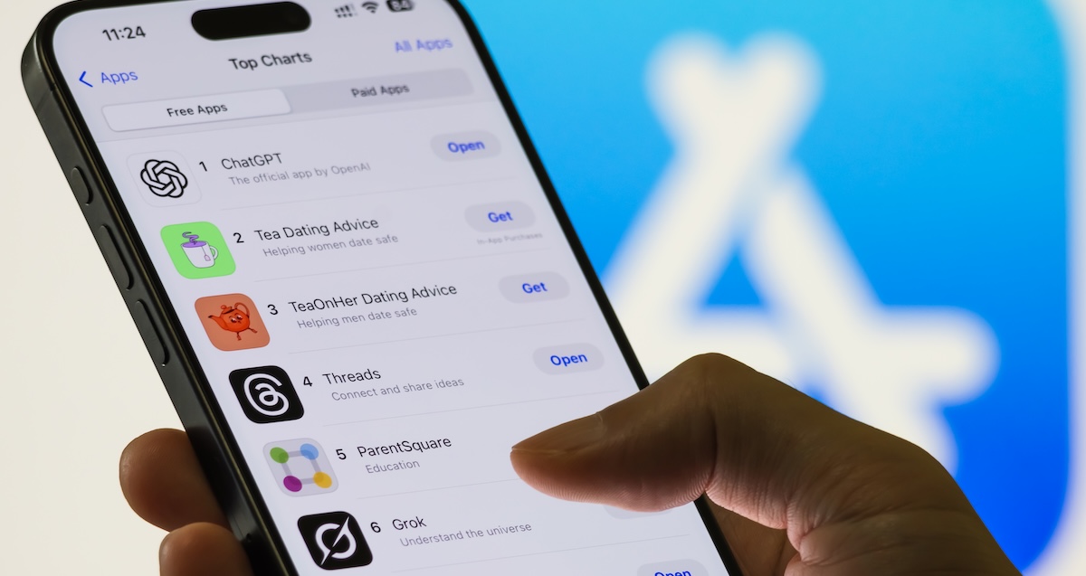 La società di intelligenza artificiale di Elon Musk ha fatto causa a Apple e OpenAI, sostenendo che ChatGPT venga favorita nell'App Store