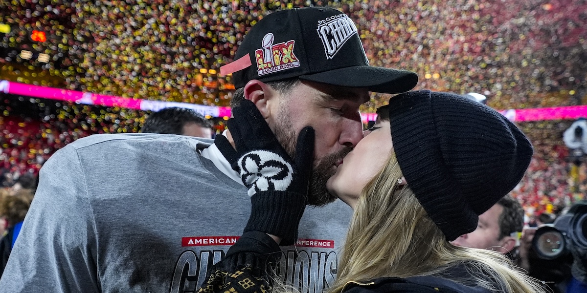 Taylor Swift e Travis Kelce hanno annunciato che si sposeranno