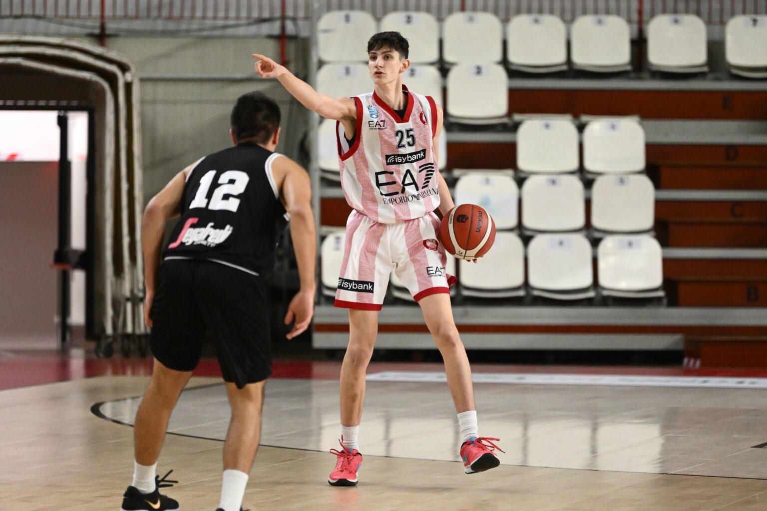 Chi è Mattia Ceccato, il giovane aggregato per la preparazione di Olimpia Milano