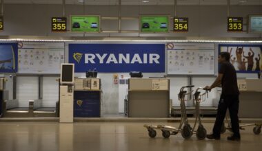 L'amministratore delegato di Ryanair ha detto che aumenterà i bonus per i dipendenti che individuano i bagagli fuori misura