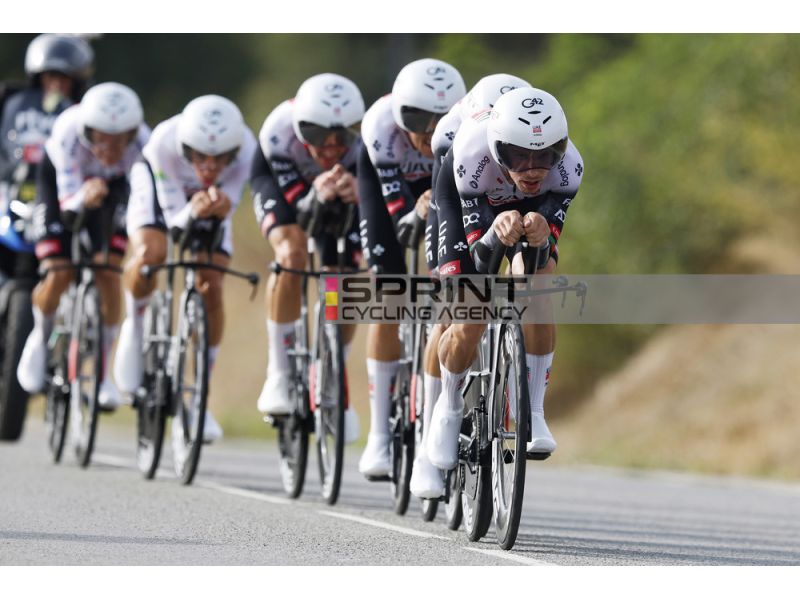 LA VUELTA. LA UAE TEAM EMIRATES-XRG È LA PIÙ FORTE A FIGUERES, MA VINGEGAARD TORNA IN ROSSO