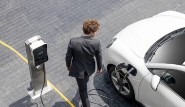 Incentivi auto elettriche 2025: quando, importi
