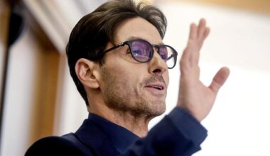 Merz ha dato Mediaworld ai cinesi. Adesso niente scherzi su Mediaset - La Verità