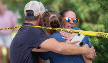 Minneapolis, spari in una chiesa durante la messa: due bambini morti, quattordici feriti - la Repubblica