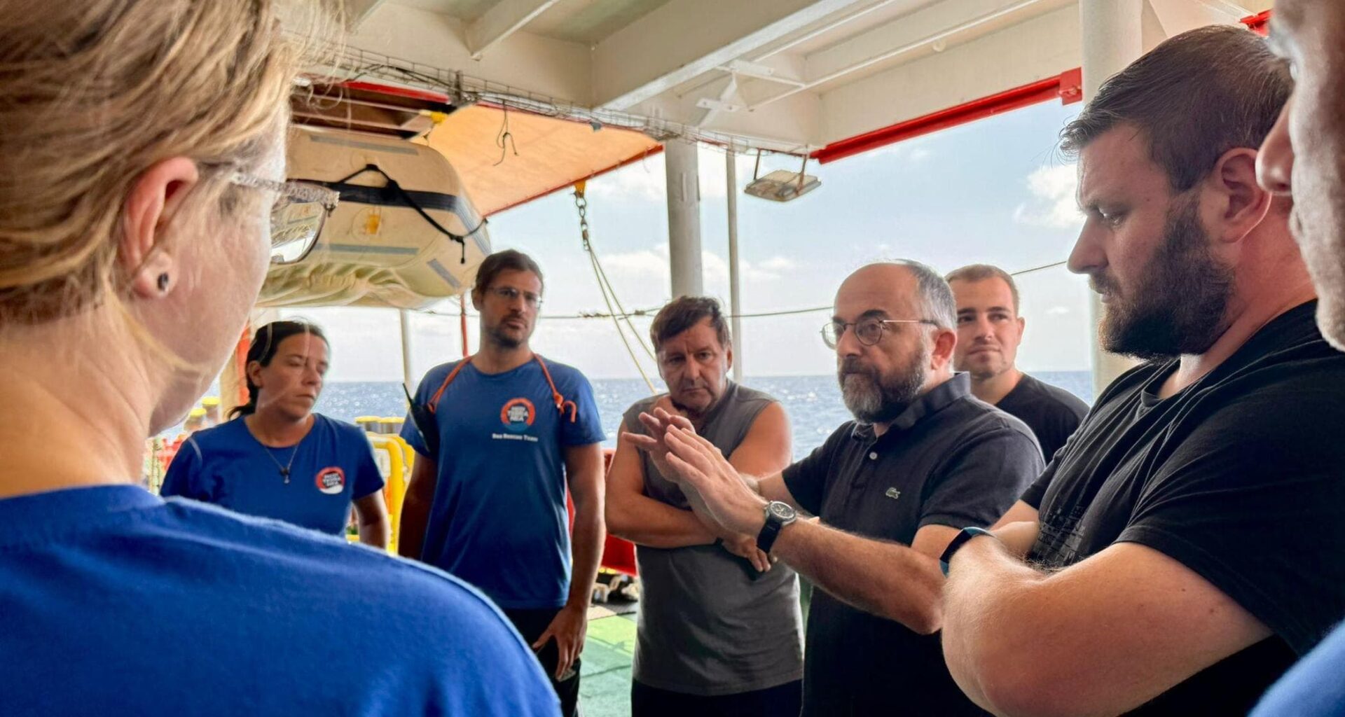 Mediterranea, braccio di ferro con il Viminale: “Niente Genova, puntiamo la prua verso Trapani” - la Repubblica