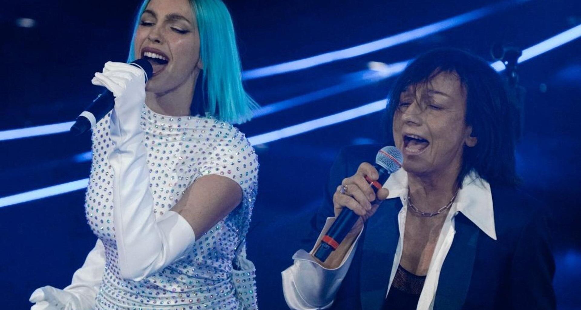 Stasera Rose Villain a Pian di Nave con “Radio Vega”