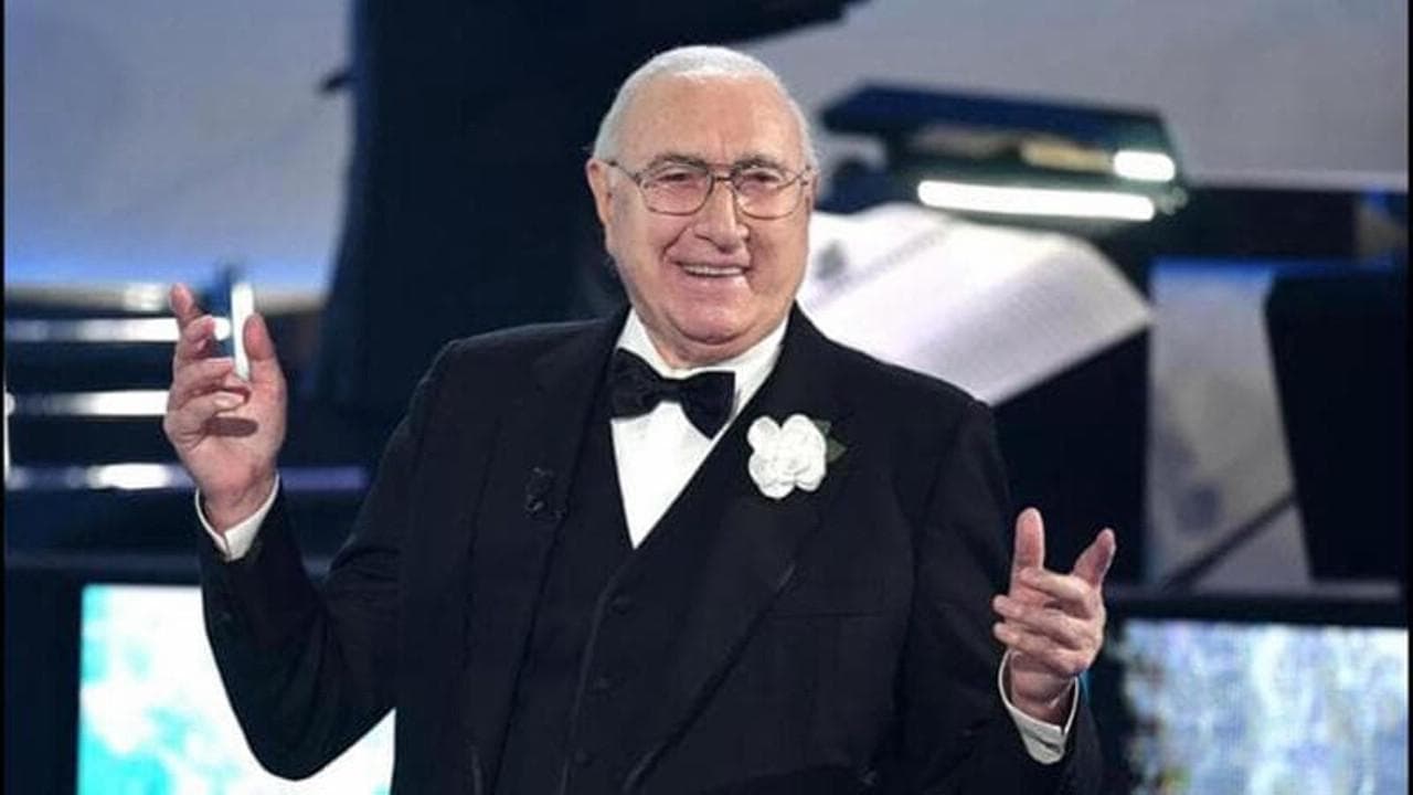 Addio a Pippo Baudo. Smoking, rose e funerali in diretta tv - la Repubblica