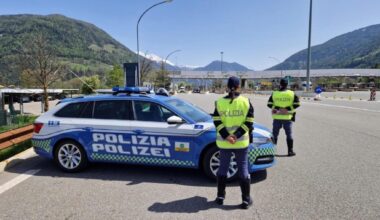 Trento, padre dimentica due bimbe sull'A22: salvate dalla Polstrada - la Repubblica