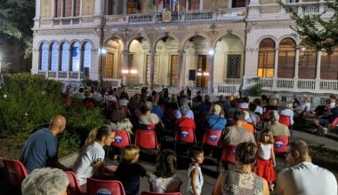 Ferragosto a Saronno, risate in villa con “Le Scemette” di Zelig