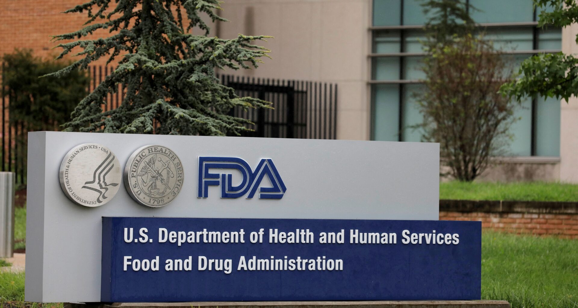 Vinay Prasad torna alla guida della regolamentazione dei vaccini alla FDA pochi giorni dopo aver lasciato l'agenzia
