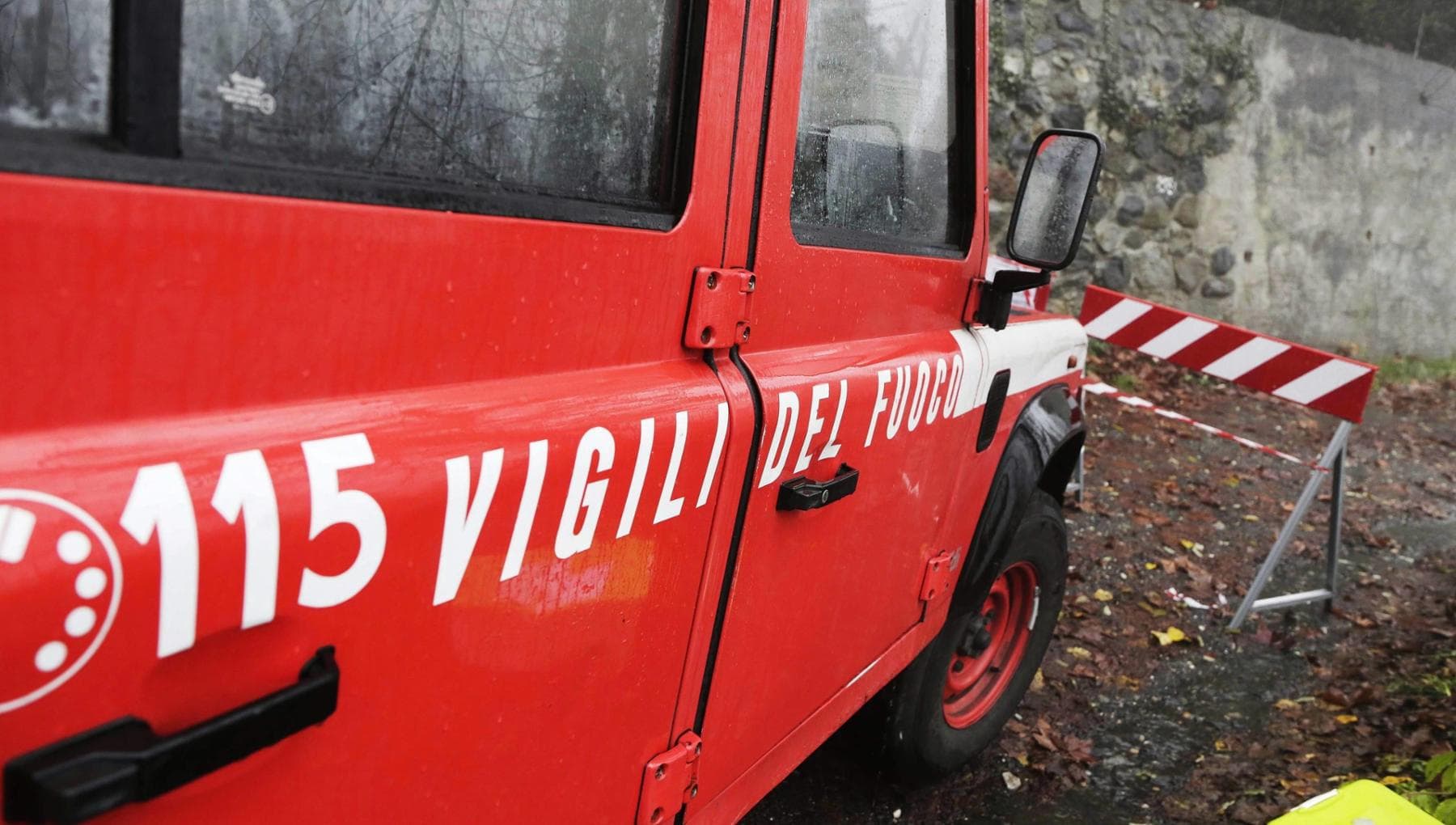 Due macchine finiscono in un torrente a Enna, automobilista disperso - la Repubblica