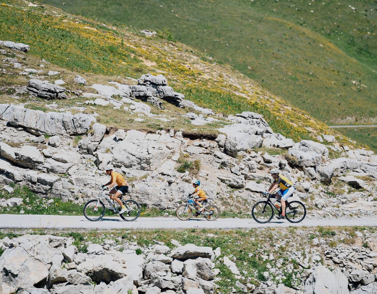 Le salite al Fauniera e al colle dell’Agnello chiudono l’edizione 2025 di Scalate leggendarie nelle Terre del Monviso - Targatocn.it