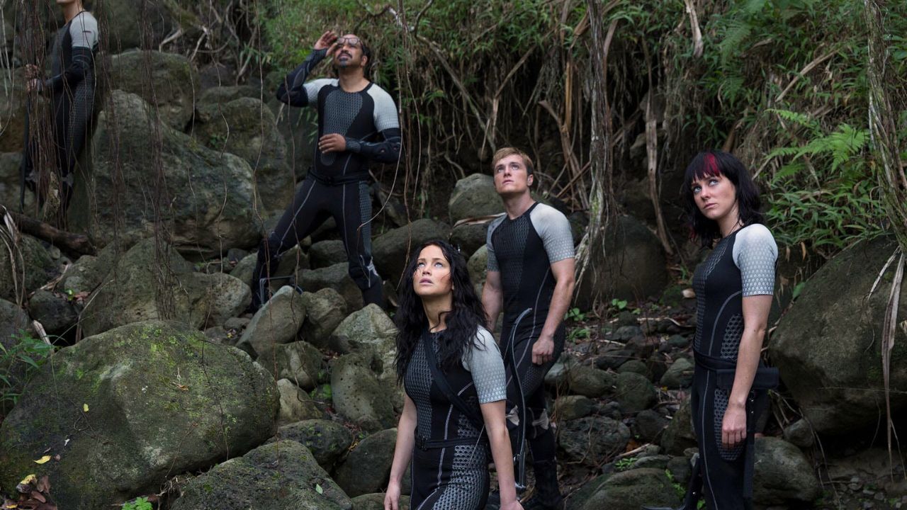 Hunger Games: L'alba sulla mietitura, nuove immagini mostrano l'arena fiorita di Haymitch e i look dei Tributi