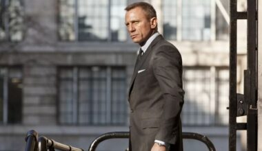 James Bond, lo sceneggiatore anticipa che il prossimo film sarà "più forte e più audace"