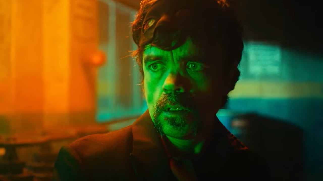 The Toxic Avenger: ecco il nuovo folle trailer del remake con Peter Dinklage