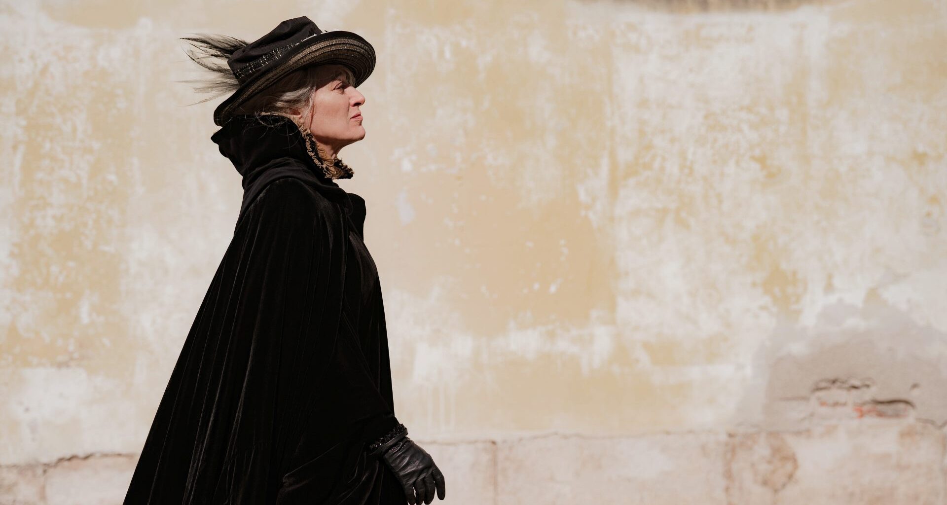 Duse: il trailer ufficiale del nuovo film di Pietro Marcello con Valeria Bruni Tedeschi, in concorso al Festival di Venezia