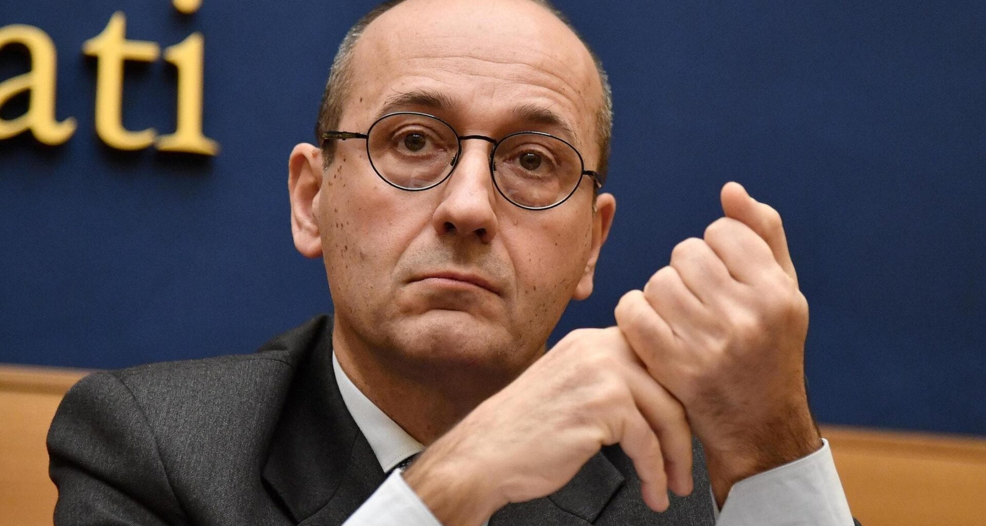 Bagnai: “Il ministero risponde ai diktat di gente senza titoli” - la Repubblica