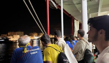 Mediterranea sbarca a Trapani: finita l’odissea per i dieci naufraghi - la Repubblica