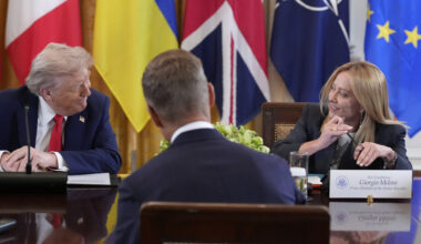 Cosa ha detto Meloni al vertice con Trump (compreso il fuorionda sulla stampa)