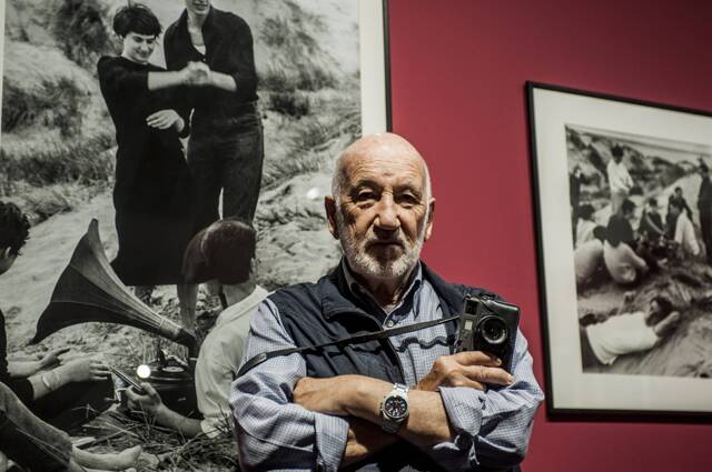 È morto il fotografo Gianni Berengo Gardin, aveva 94 anni