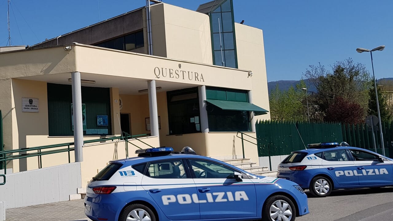 Terni, intrattenimento musicale fino a tarda notte senza autorizzazione in una palestra. Scattano le indagini