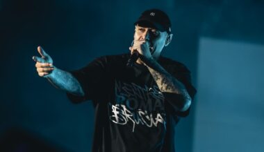 Fabri Fibra ad Alghero: «Quando scrivo racconto le mie ferite»