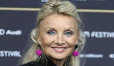 Barbara Bouchet compie 82 anni: gli inizi come ballerina, il matrimonio con Luigi Borghese (papà di Alessandro), 7 segreti