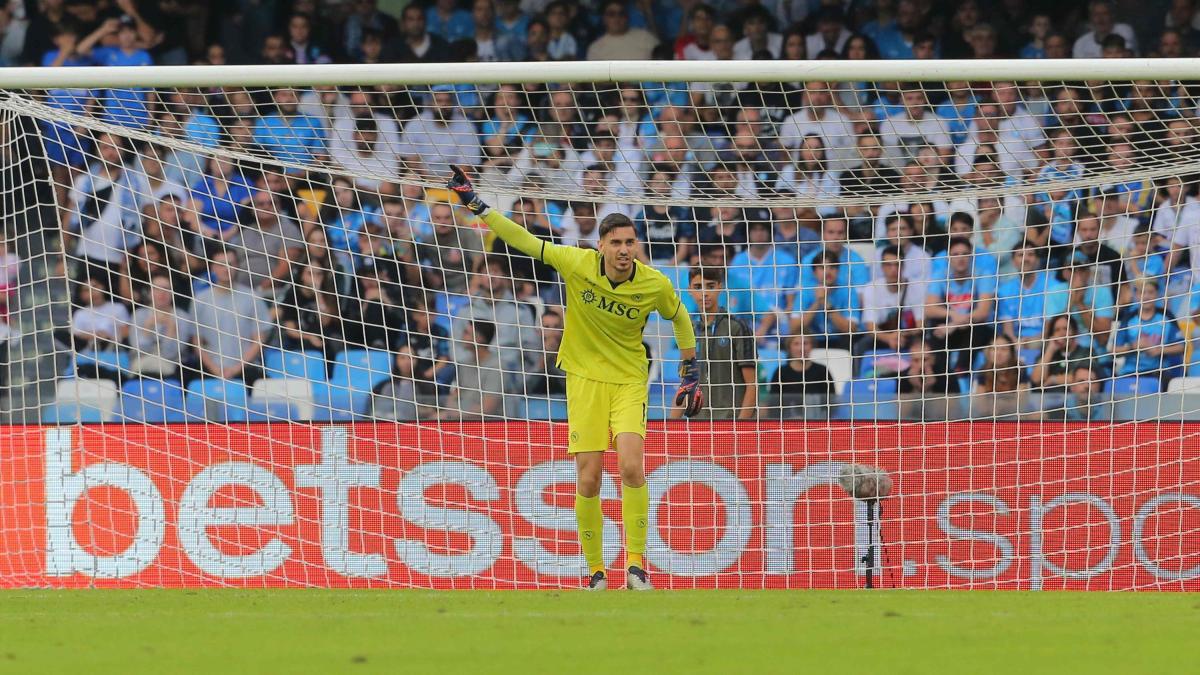 Napoli-Cagliari, le formazioni ufficiali: Conte conferma Meret. Pisacane sceglie Esposito - La Gazzetta dello Sport