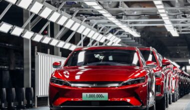 Auto, a luglio crescono le vendite in Europa (+5,9%): immatricolazioni triplicate per Byd, il crollo di Tesla