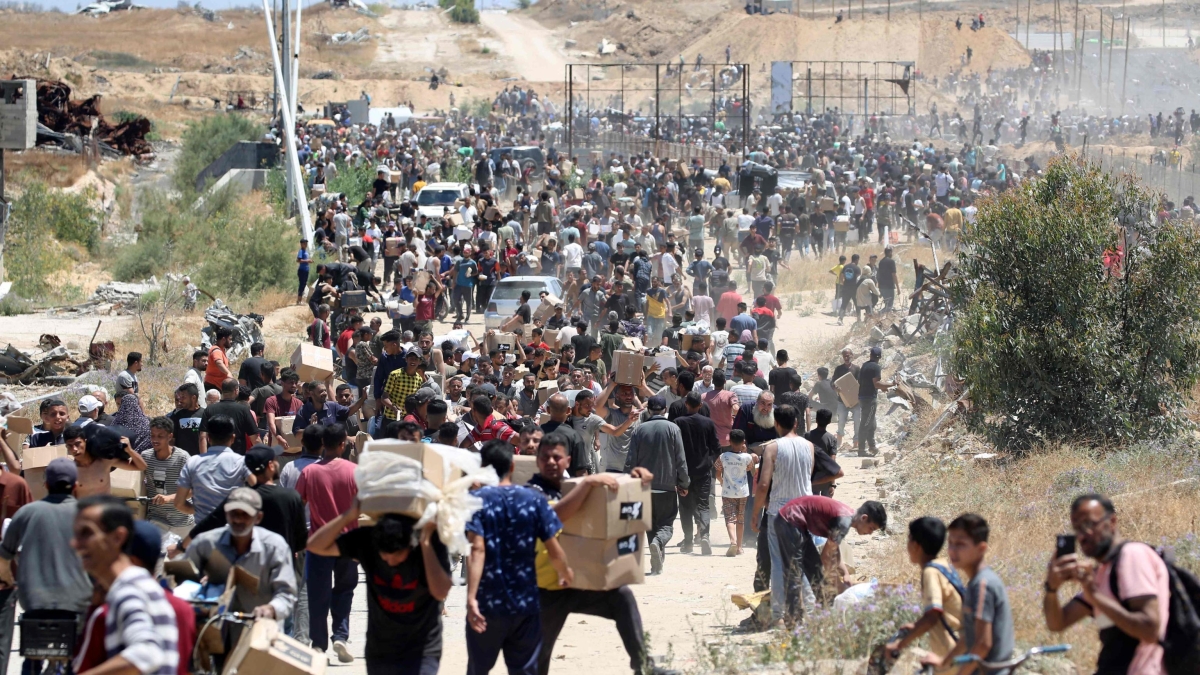 Israele-Hamas, la guerra a Gaza in diretta | Roma, Londra, Berlino, Parigi e altri 4 Paesi: «No a nuova operazione a Gaza». Proteste a Tel Aviv per gli ostaggi e la fine della guerra